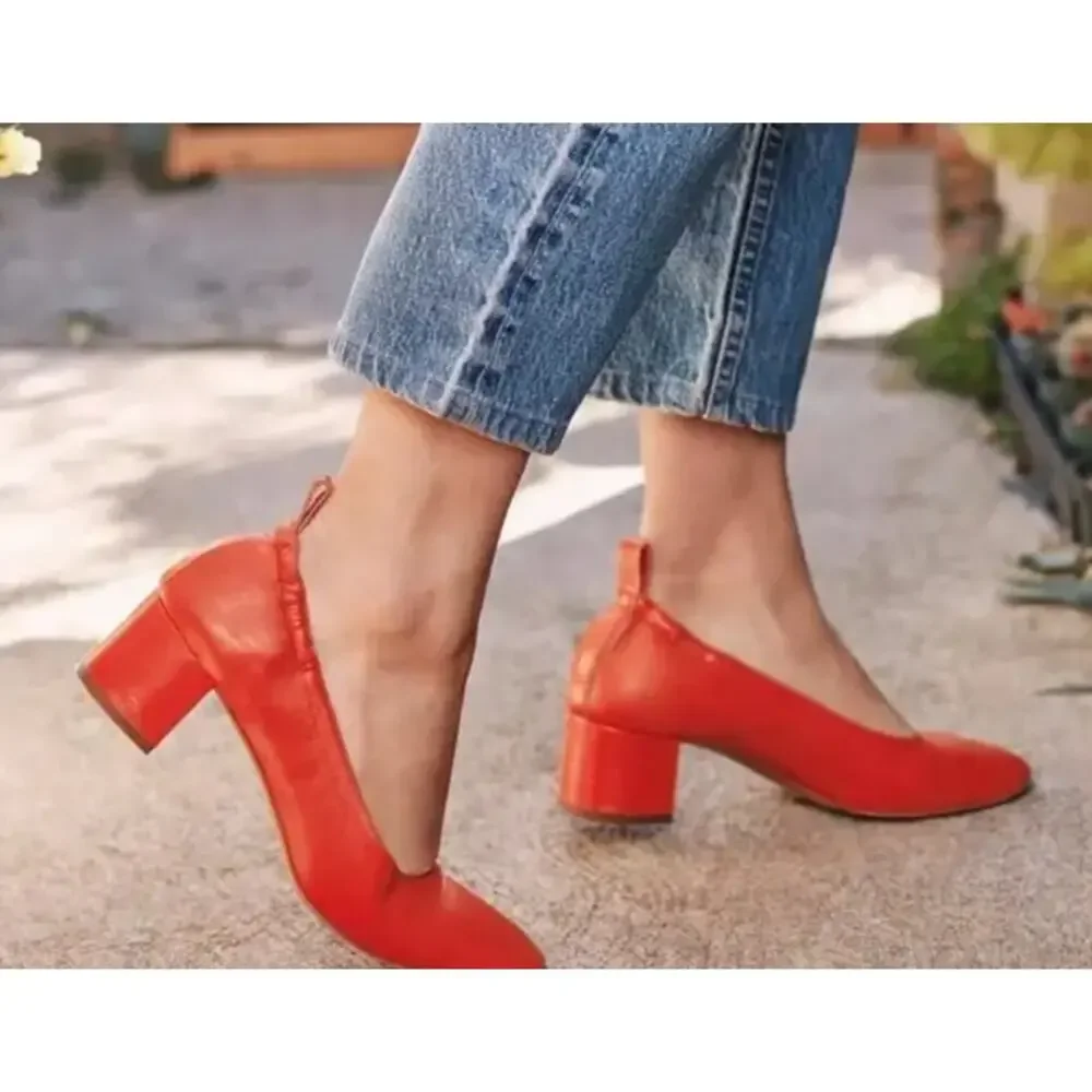 EVERLANE The Day Heel Genuine Italian Leather Red Block Heel Pumps Size 8.5 - Picture 1 of 8